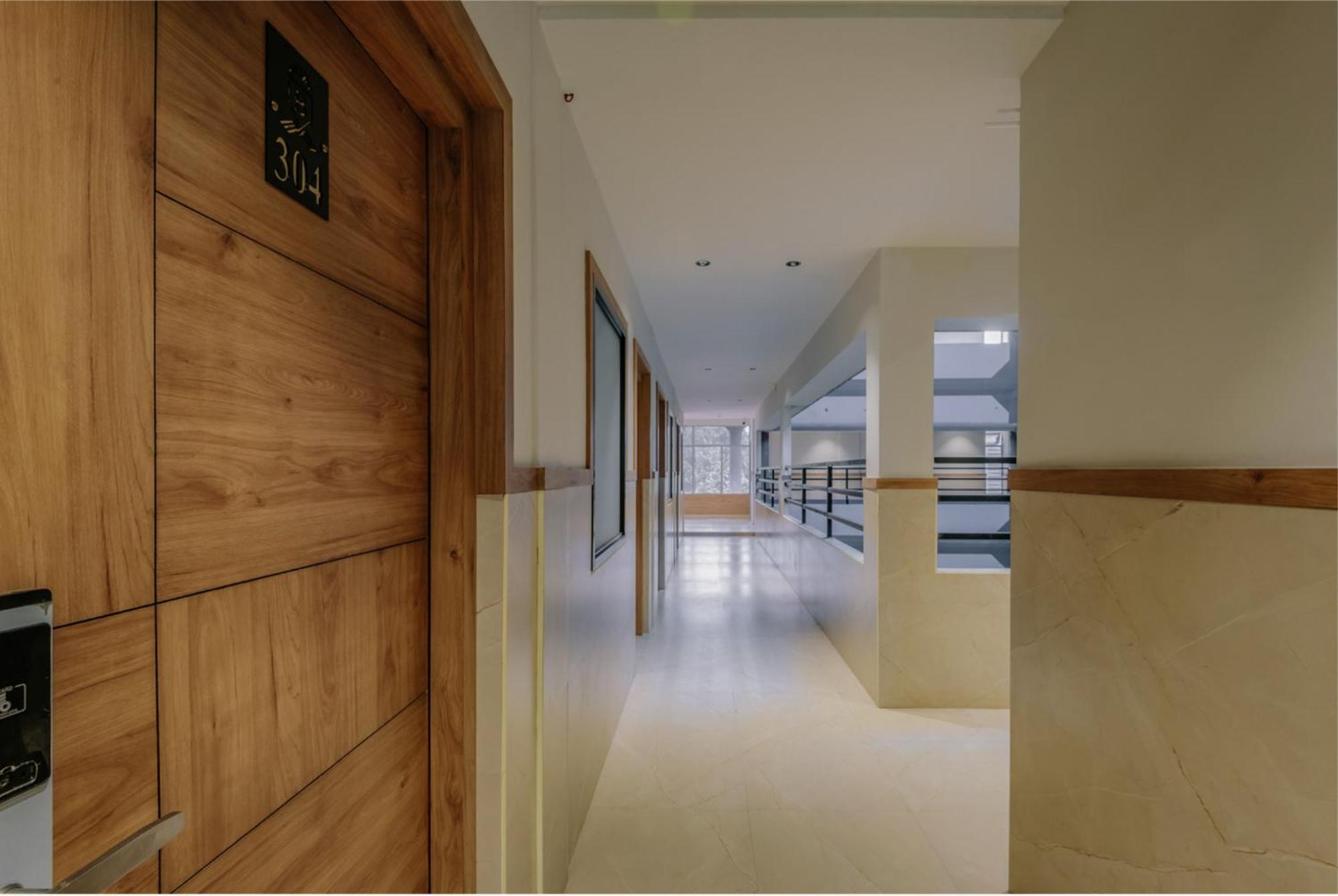 Hotel Beverly Plaza Кожикоде Экстерьер фото